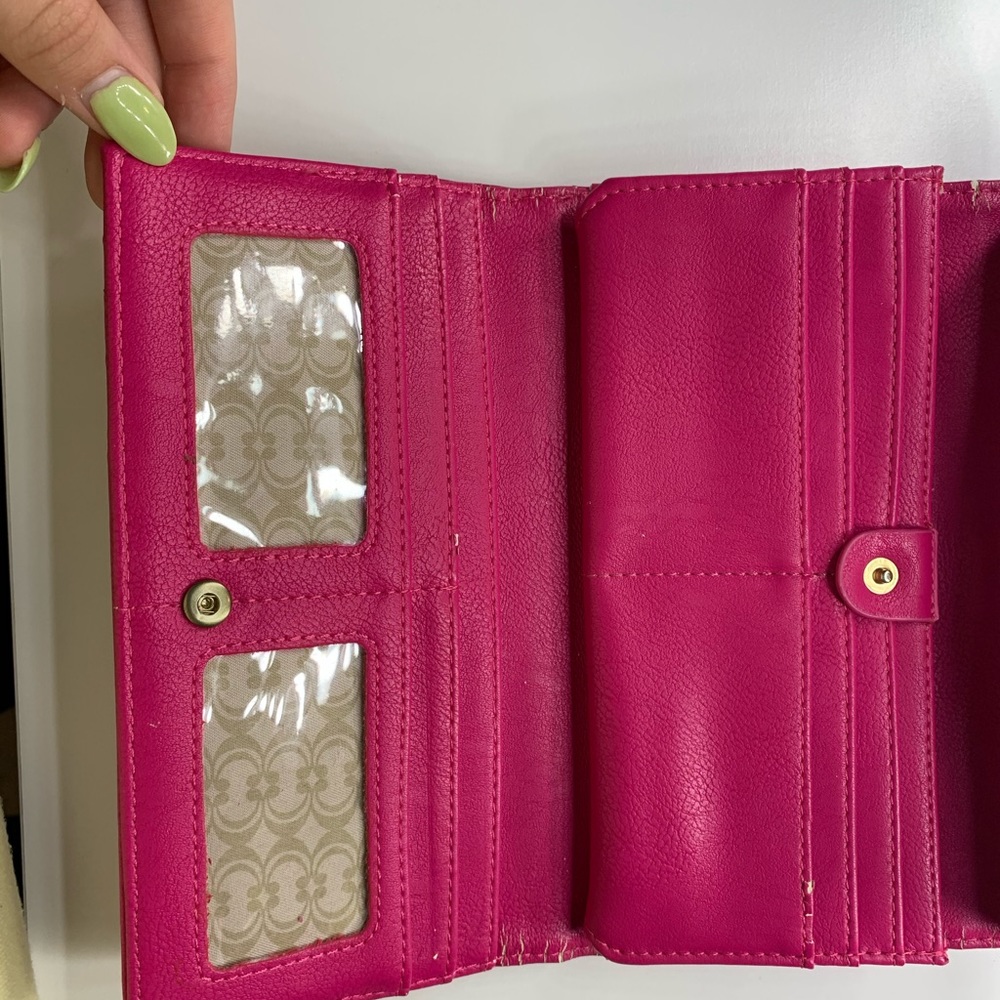 Pink Wallet - Picture 3 of 3